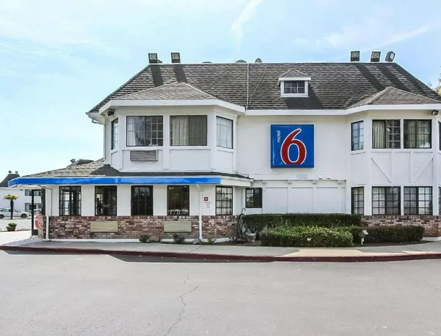 Motel 6 Fremont, CA - North hotel detail image 1