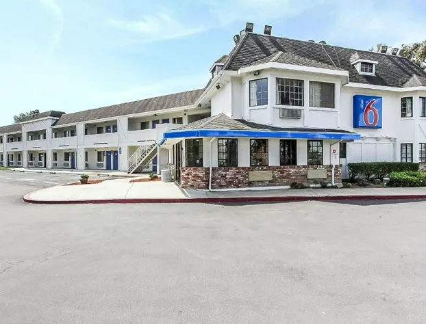 Motel 6 Fremont, CA - North hotel detail image 2