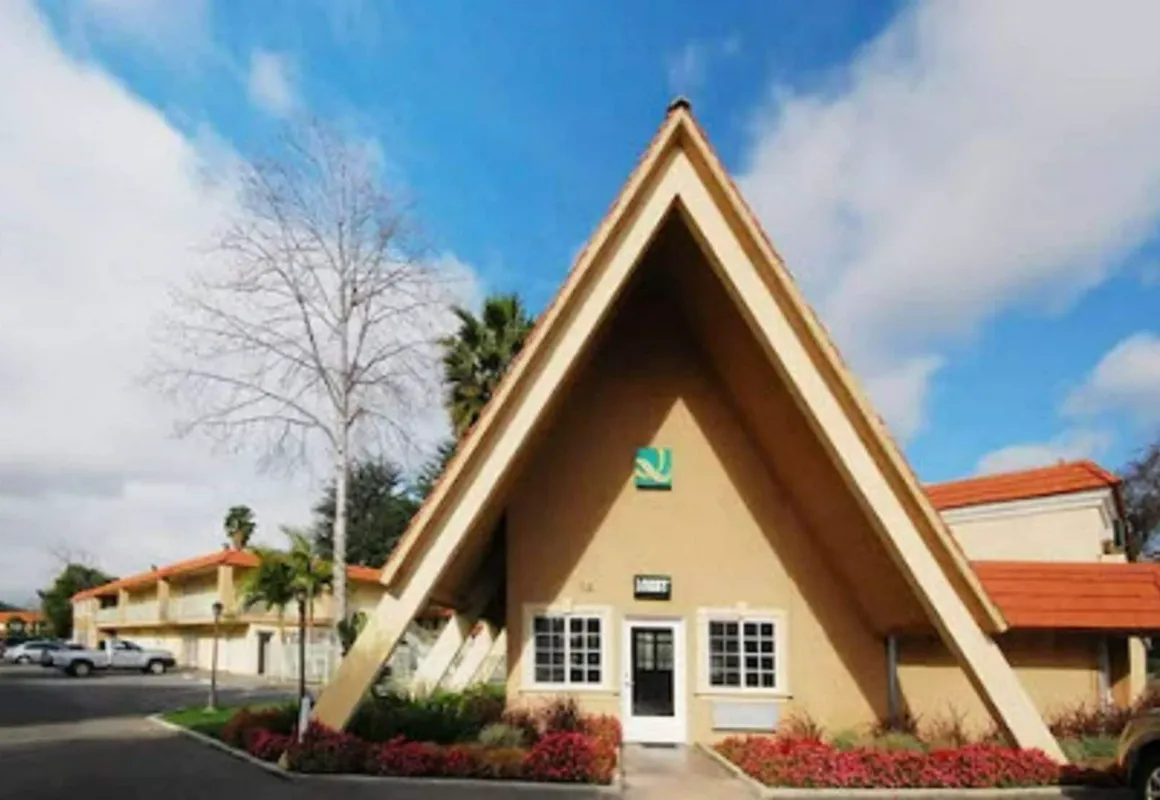 Quality Inn & Suites Thousand Oaks - US101 hotel hero