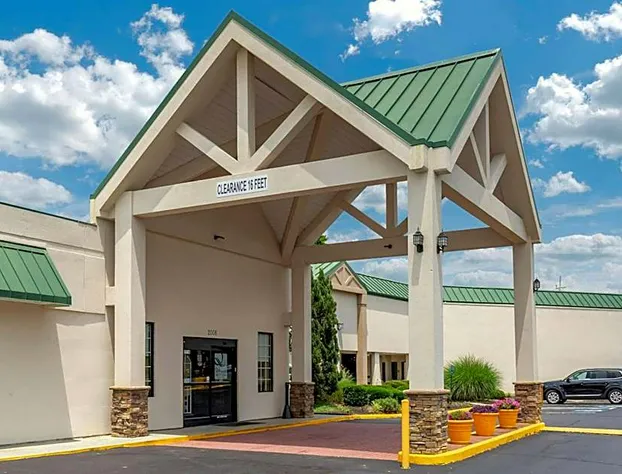 Quality Inn & Suites Hanes Mall hotel detail image 2