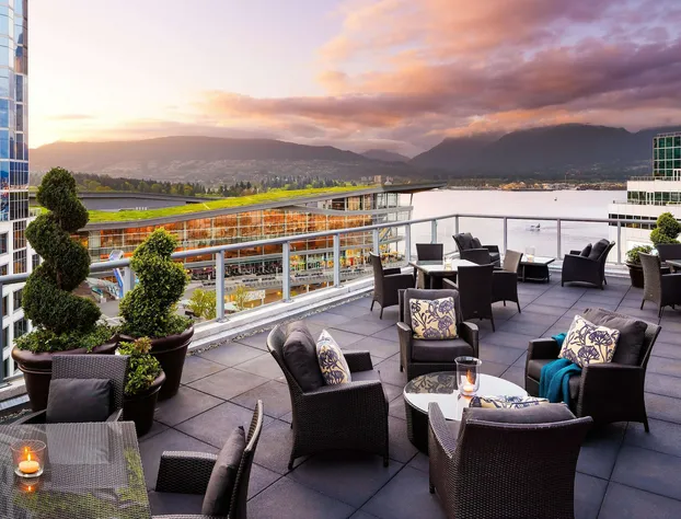 Fairmont Waterfront hotel detail image 1