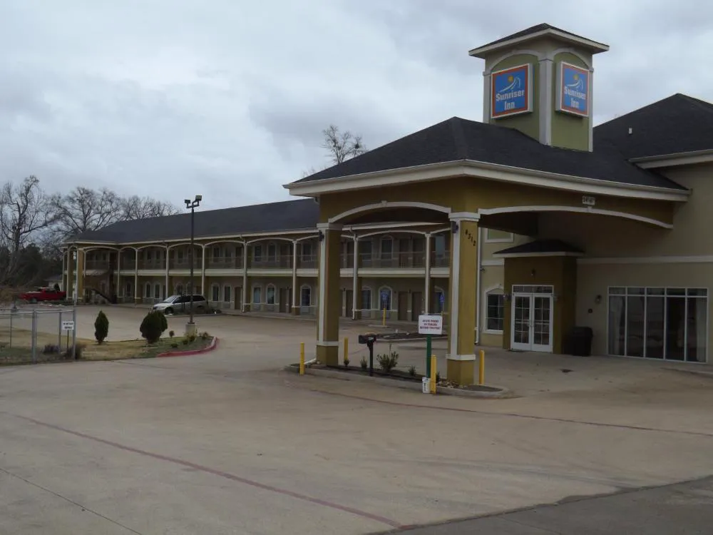 SSunriser Inn hotel hero