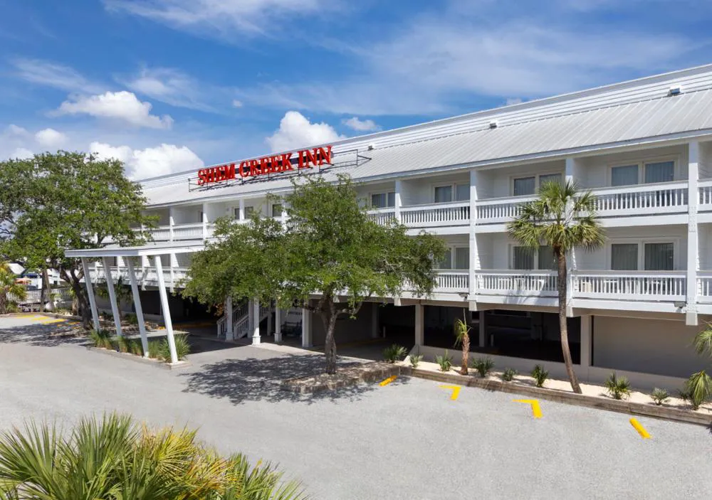 Shem Creek Inn hotel hero