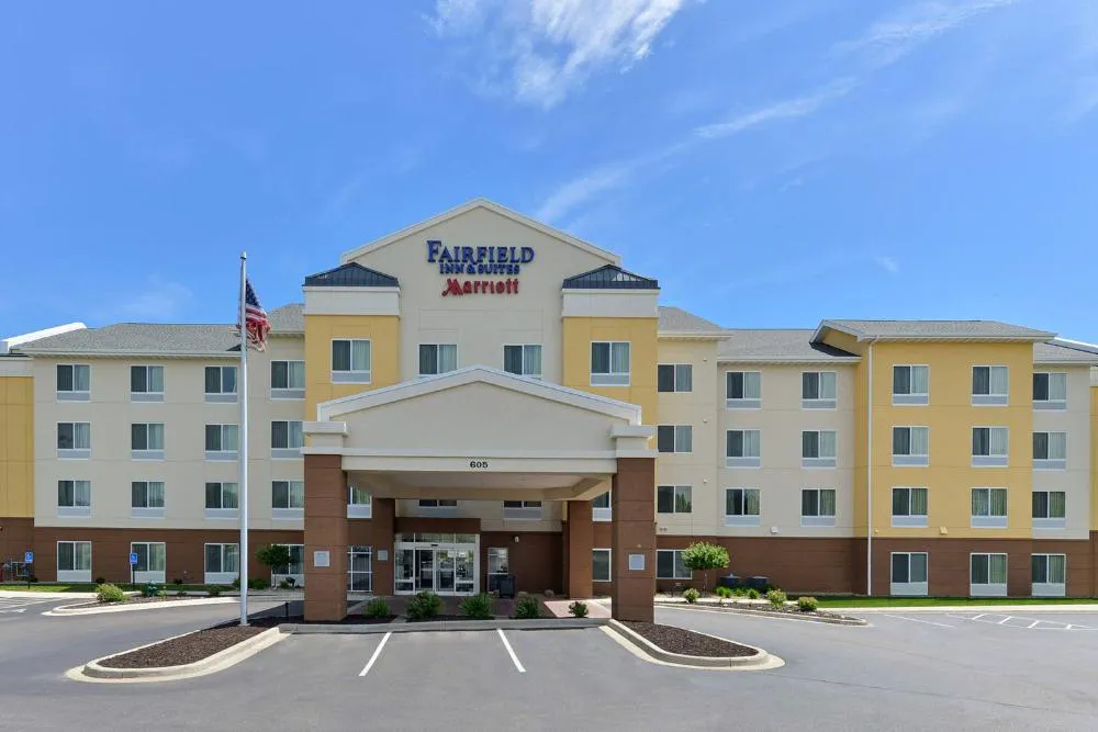 Fairfield Inn & Suites Cedar Rapids hotel hero