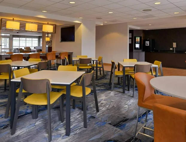 Fairfield Inn & Suites Cedar Rapids hotel detail image 4