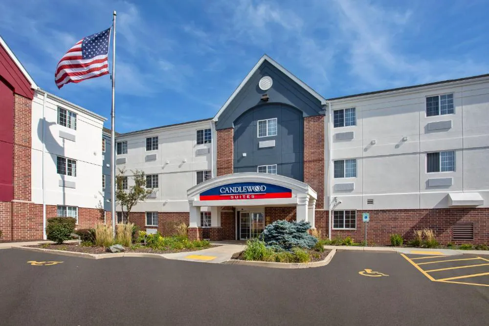 Candlewood Suites Kenosha – Pleasant Prairie by IHG hotel hero