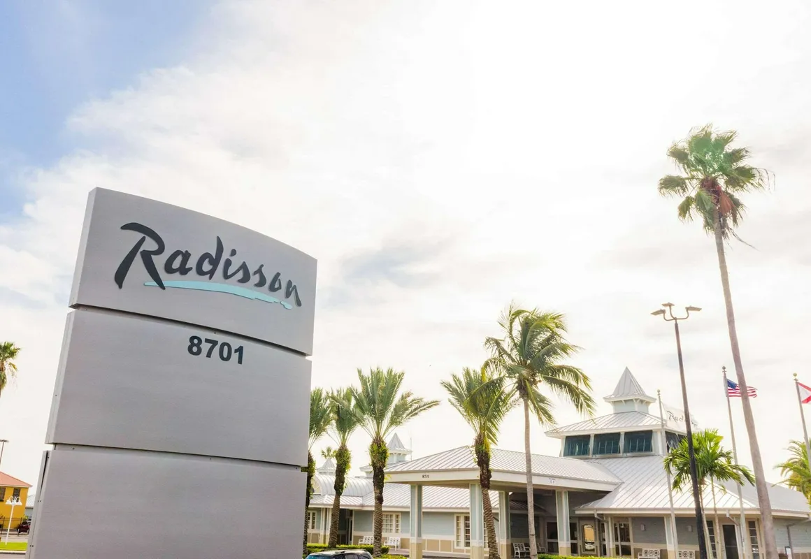 Radisson Resort at the Port hotel hero