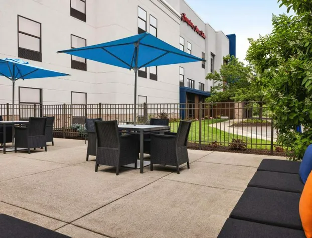 Hampton Inn & Suites Valparaiso hotel detail image 2