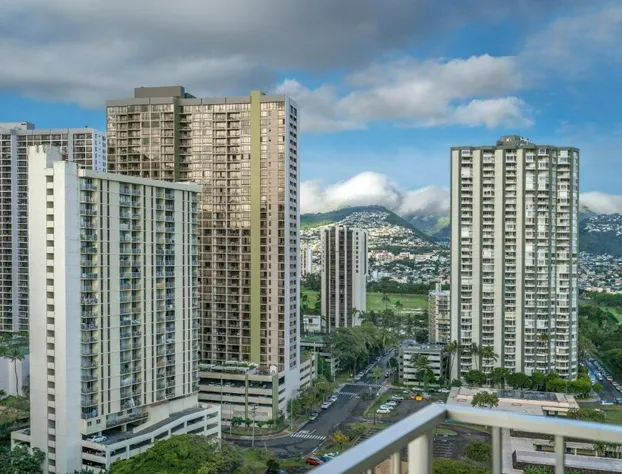 Queen Kapiolani Hotel hotel detail image 1