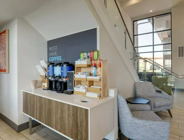 Holiday Inn Express Hotel & Suites Branson 76 Central by IHG hotel detail image 3