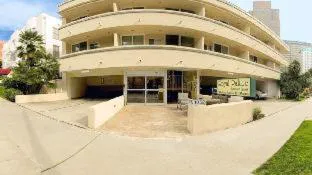 Royal Palace Westwood hotel detail image 1