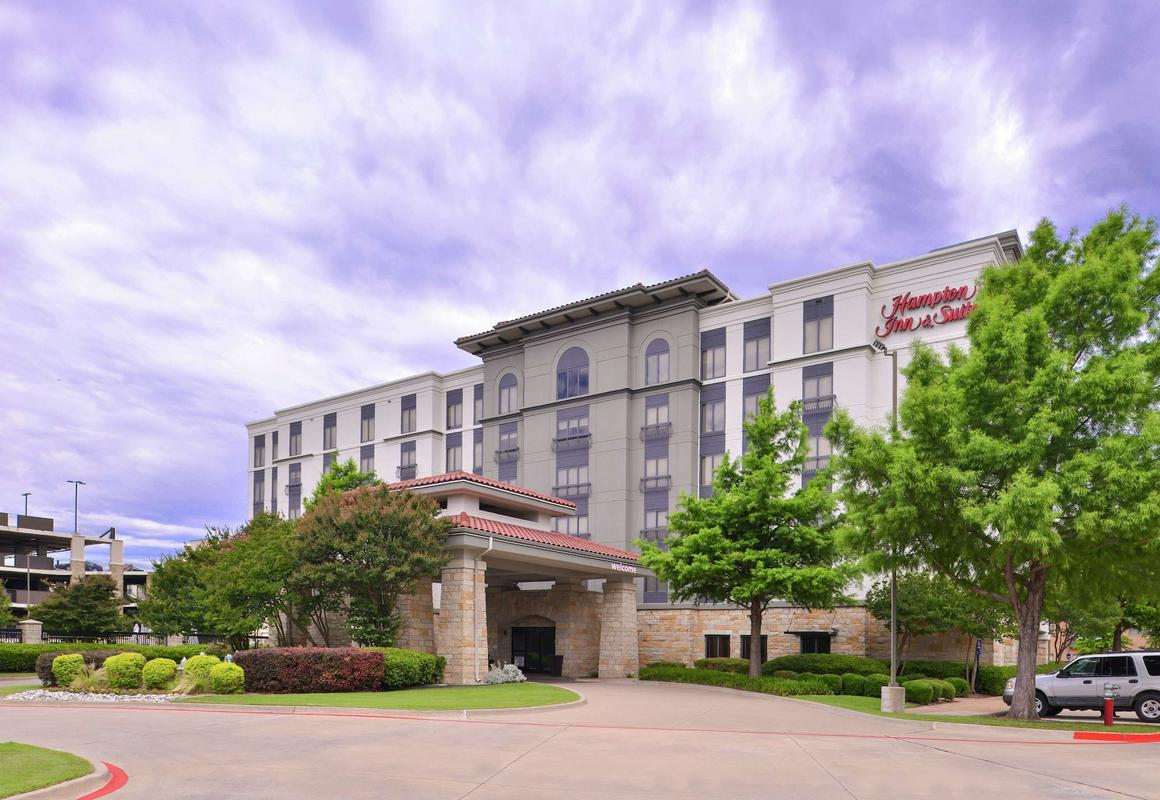 Hampton Inn & Suites Legacy Park-Frisco hotel hero