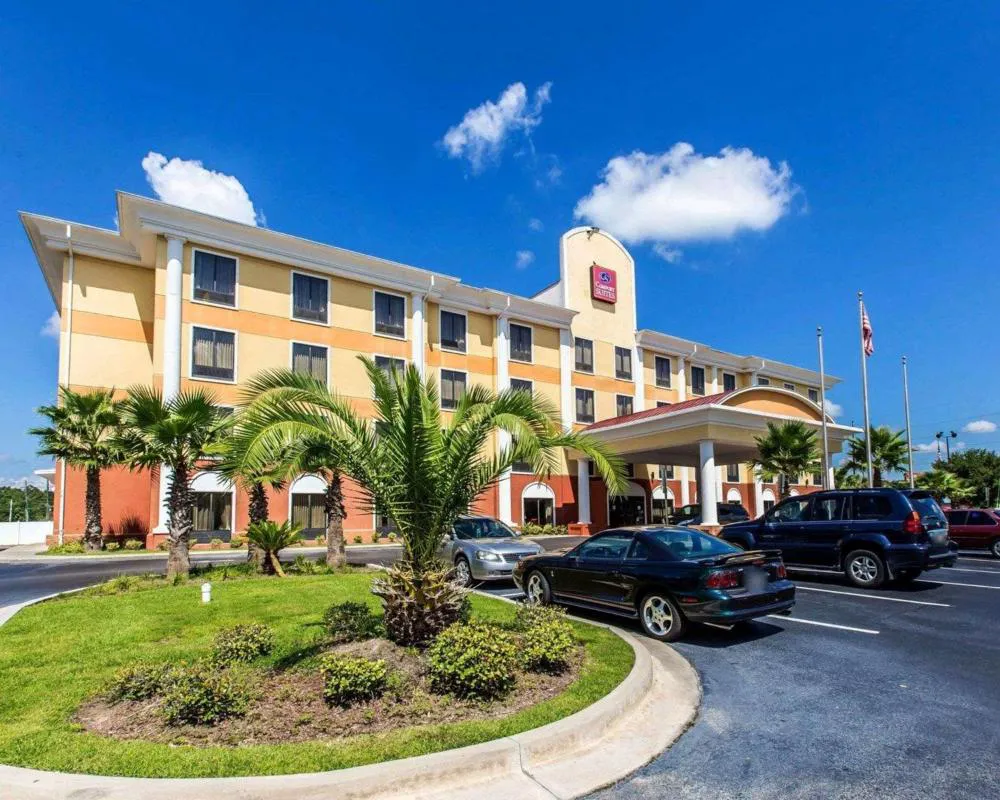 Comfort Suites Waycross hotel hero