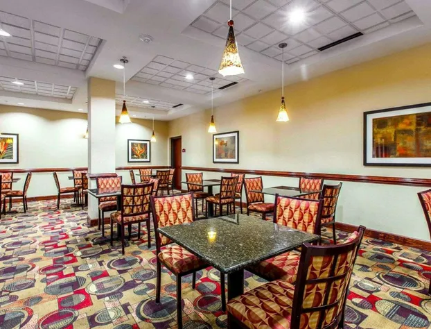 Comfort Suites Waycross hotel detail image 2