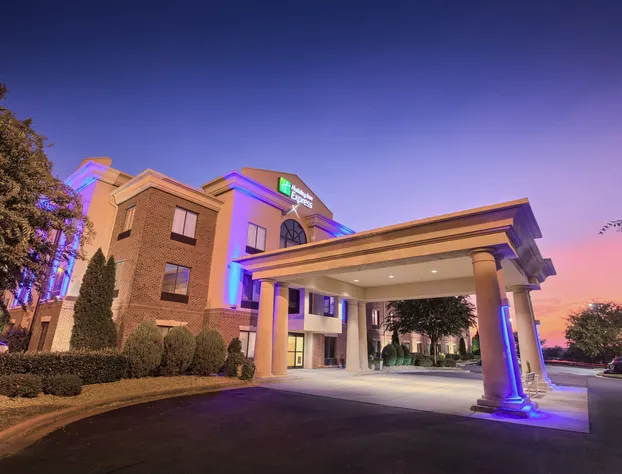 Holiday Inn Express & Suites Raleigh North - Wake Forest by IHG hotel detail image 2