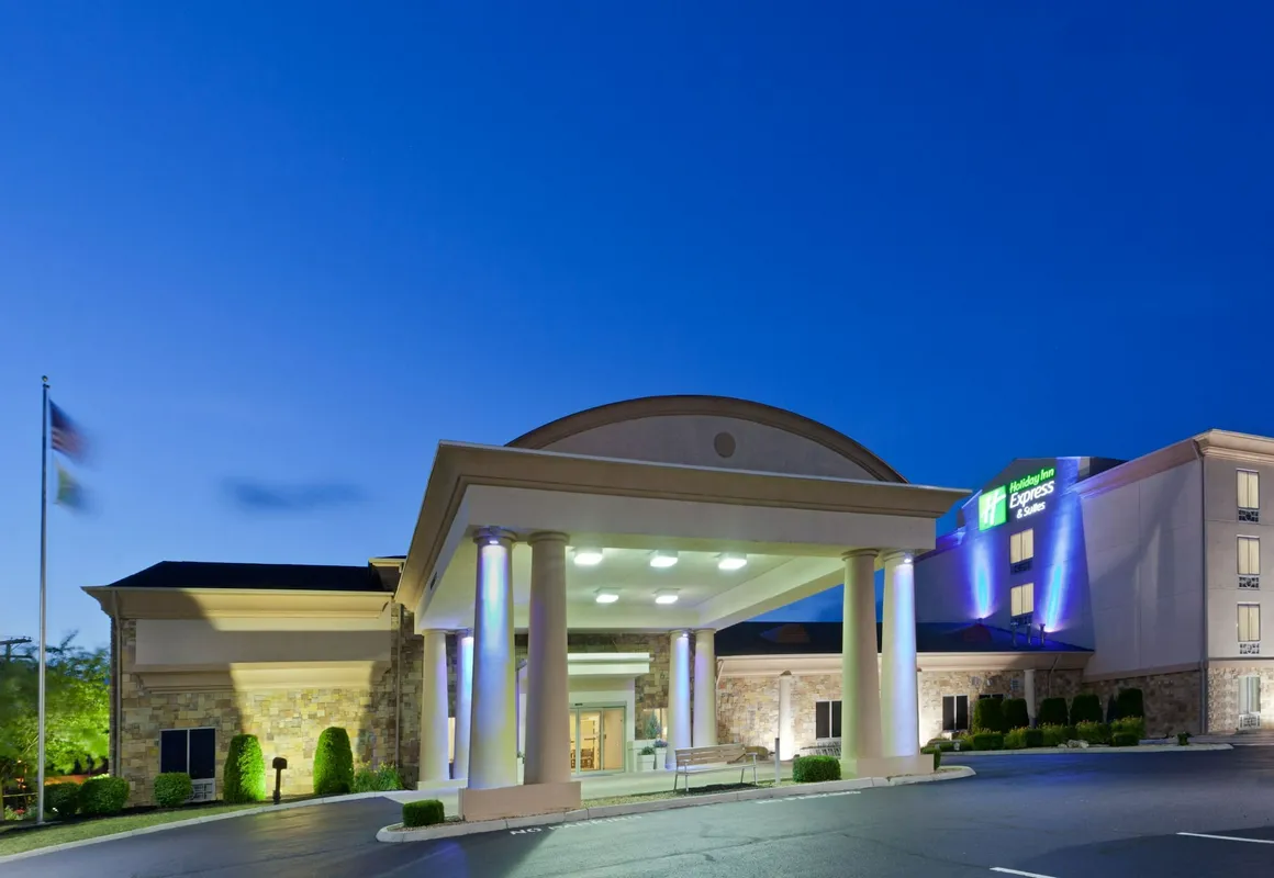 Holiday Inn Express Hotel & Suites Christiansburg by IHG hotel hero