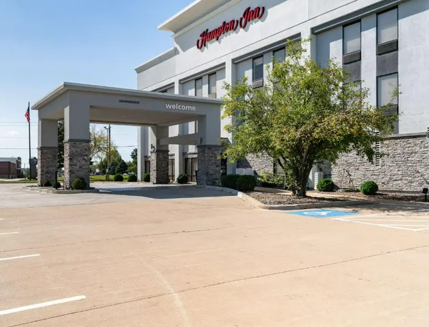 Hampton Inn Bloomington West hotel detail image 3