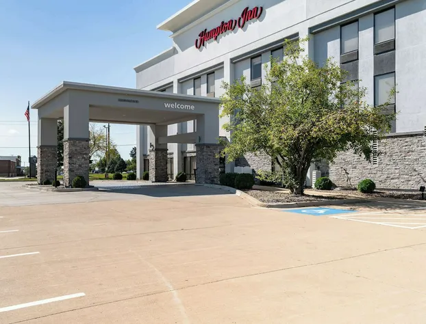Hampton Inn Bloomington West hotel detail image 2