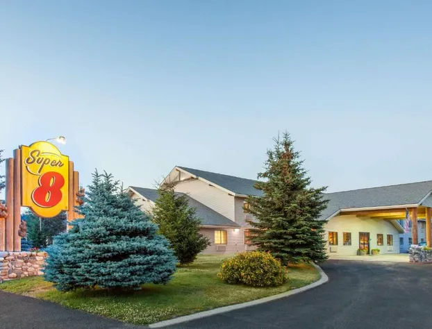 Super 8 by Wyndham McCall hotel detail image 2