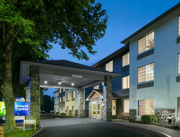 Holiday Inn Express Corvallis-On the River by IHG hotel detail image 1