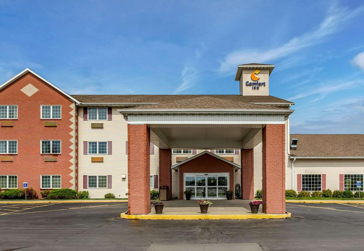 Comfort Inn Story City hotel hero