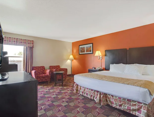Days Inn & Suites by Wyndham Ridgeland hotel detail image 3
