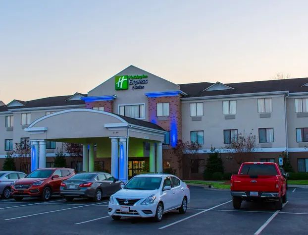 Holiday Inn Express Hotel and Suites Kinston by IHG hotel detail image 3