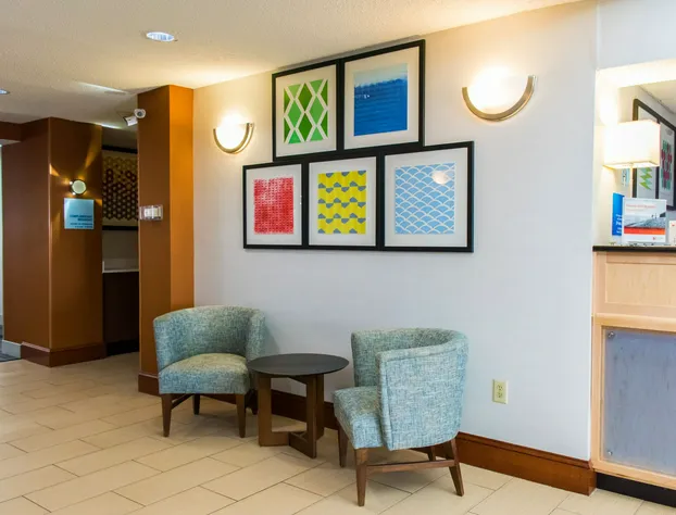 Holiday Inn Express Hotel and Suites Kinston by IHG hotel detail image 4