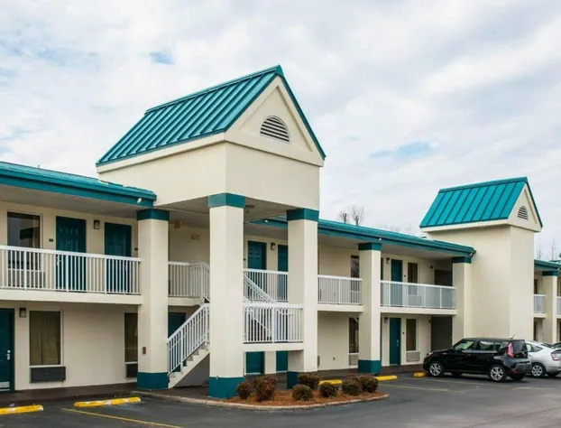 Quality Inn Chipley I-10 at Exit 120 hotel detail image 2