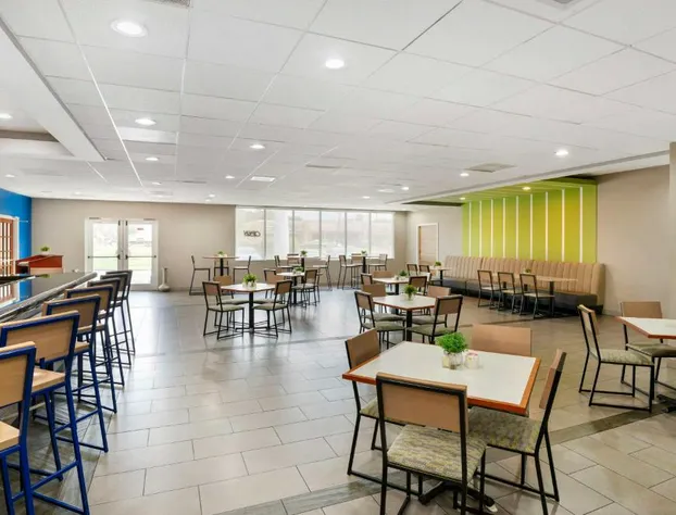 Best Western Premier Richmond City Gateway hotel detail image 4