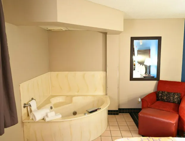 Baymont by Wyndham Marshalltown hotel detail image 2