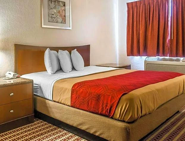 Economy Inn & Suites hotel detail image 4