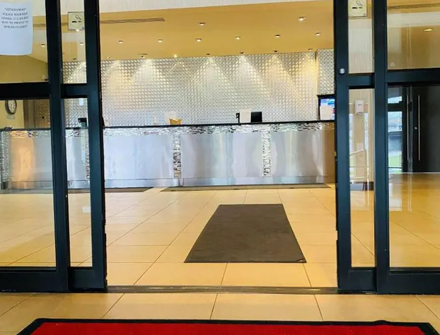 Ramada by Wyndham Belleville Harbourview Conference Centre hotel detail image 4