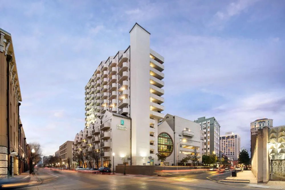 Embassy Suites by Hilton New Orleans hotel hero