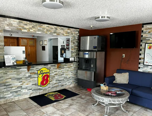 Super 8 by Wyndham Boone hotel detail image 2