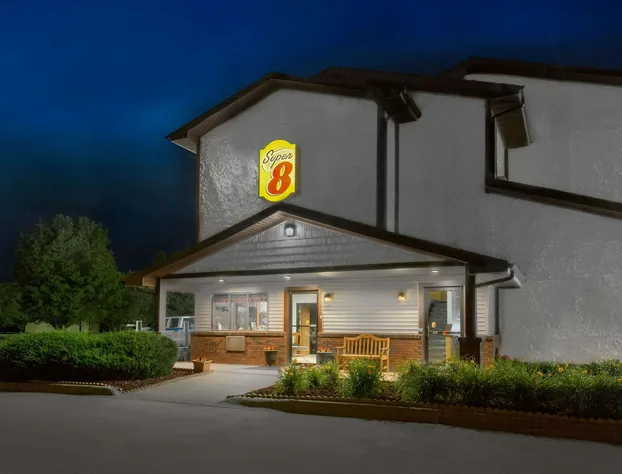 Super 8 by Wyndham Boone hotel detail image 1