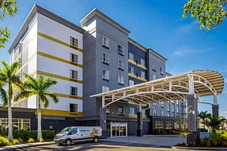 DoubleTree by Hilton Sarasota Bradenton Airport hotel detail image 3