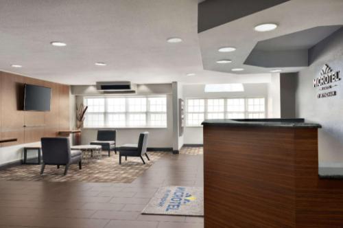 Microtel Inn & Suites by Wyndham Baton Rouge hotel detail image 4