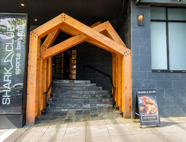 Sandman Signature Vancouver Downtown Hotel hotel detail image 1