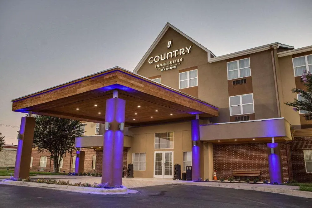 Country Inn & Suites by Radisson, Harlingen, TX hotel hero
