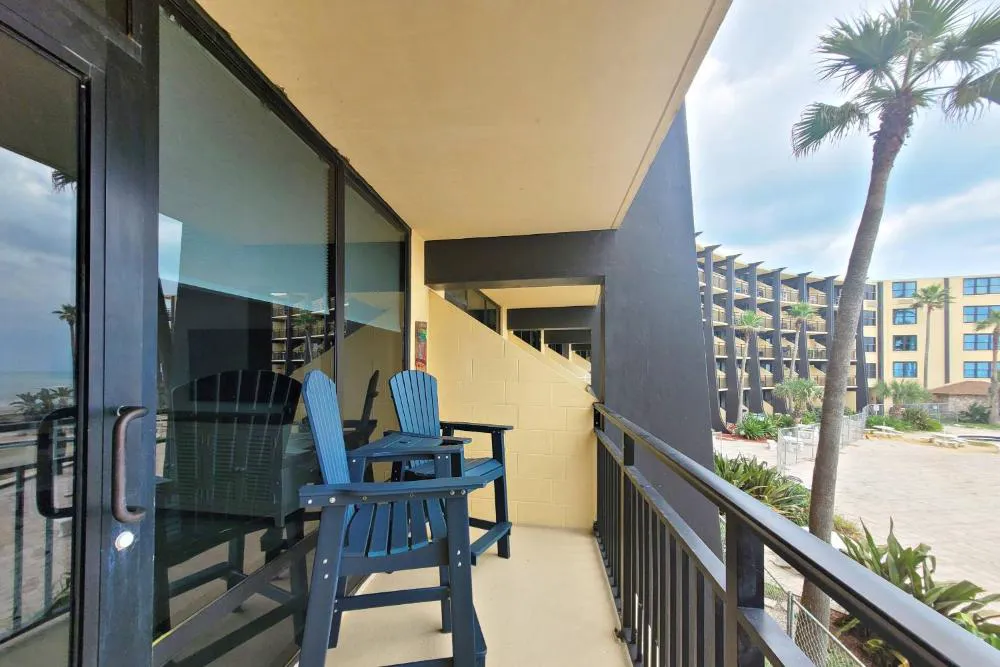 Hawaiian Inn Beach Resort hotel hero