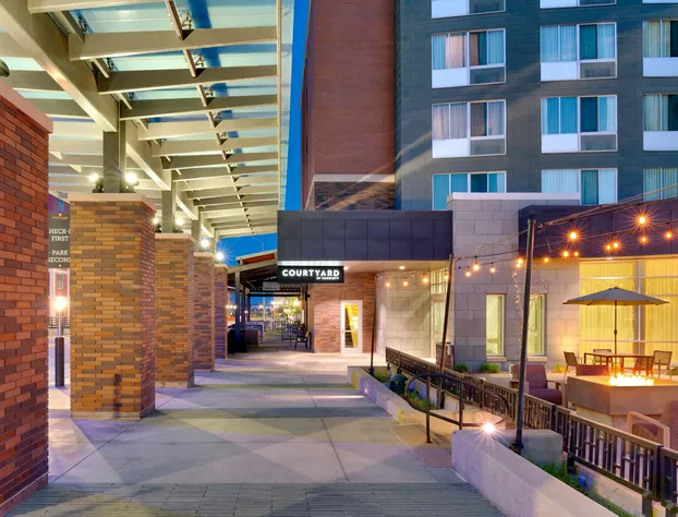 Courtyard by Marriott Lincoln Downtown hotel detail image 1