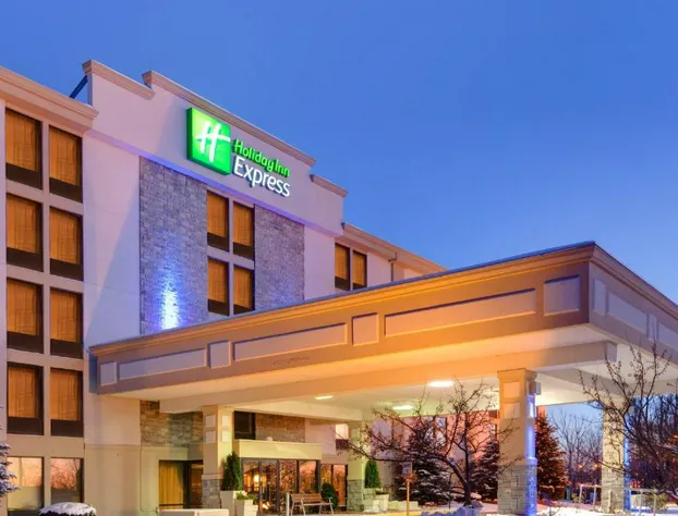 Holiday Inn Express Flint-Campus Area by IHG hotel detail image 3
