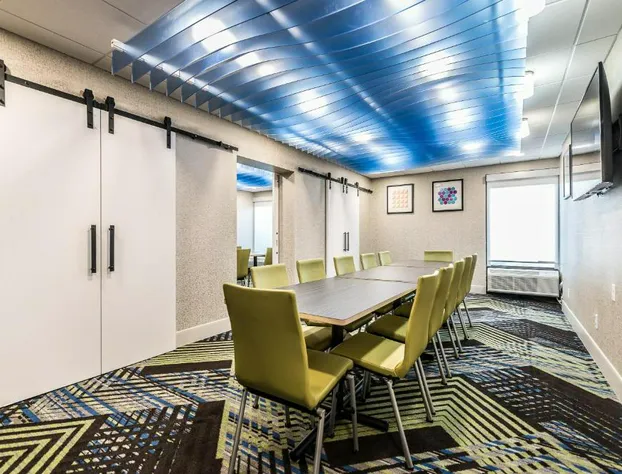 Holiday Inn Express Flint-Campus Area by IHG hotel detail image 4