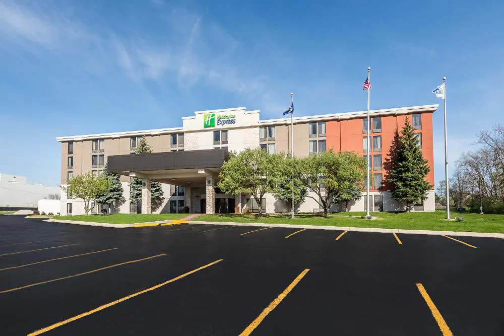 Holiday Inn Express Flint-Campus Area by IHG hotel hero