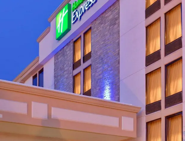 Holiday Inn Express Flint-Campus Area by IHG hotel detail image 3