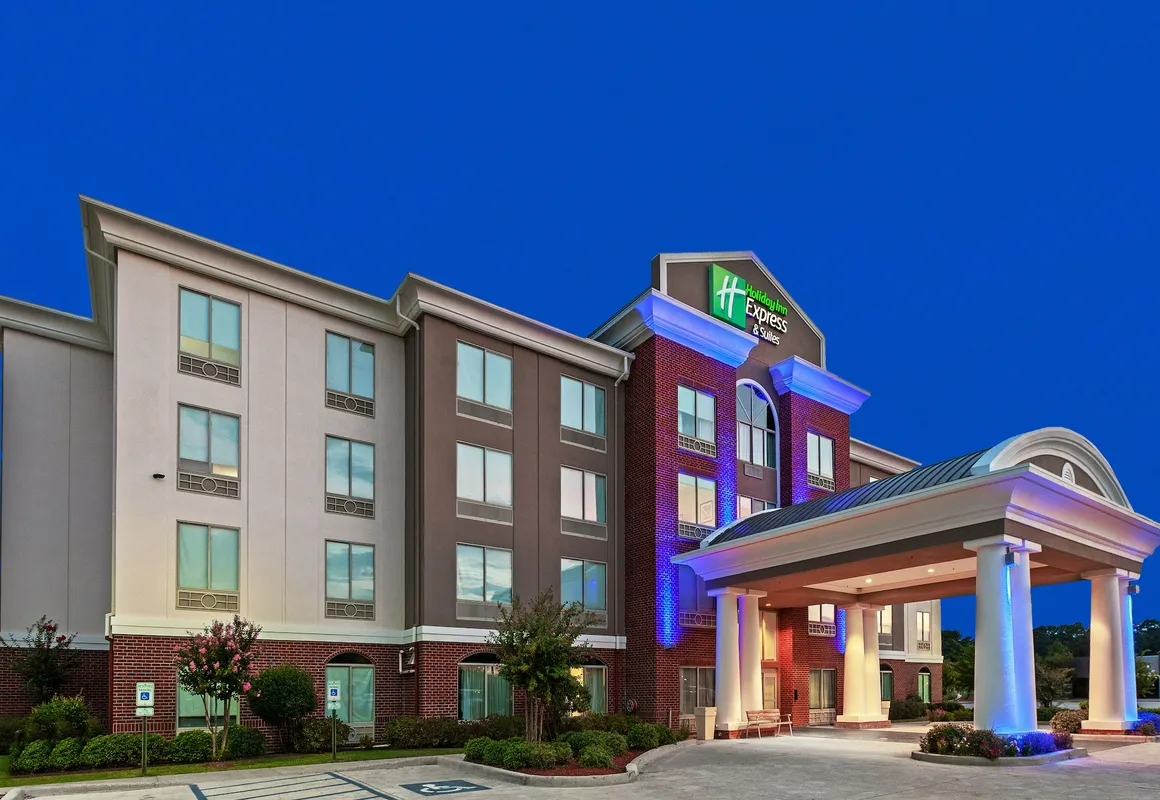 Holiday Inn Express & Suites Shreveport South Park Plaza by IHG hotel hero