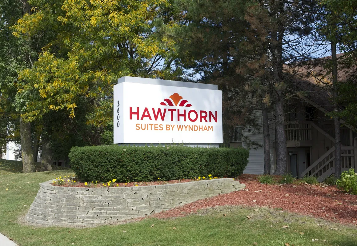 Hawthorn Suites By Wyndham Troy MI hotel hero