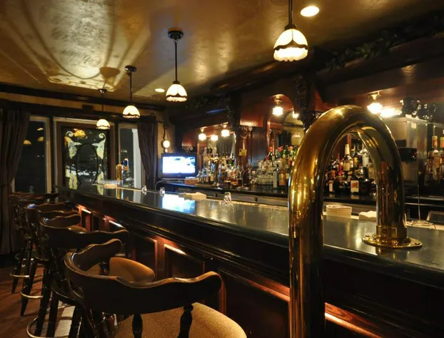 Inn on the Lake hotel detail image 4