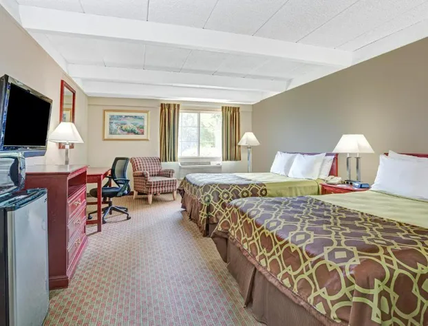 Travelodge by Wyndham Iowa City hotel detail image 2